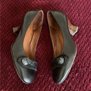 👞 Naya Heels 8.5
